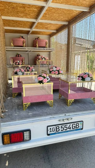 Toy marosimlari moshinasi Sarp sandiqlar