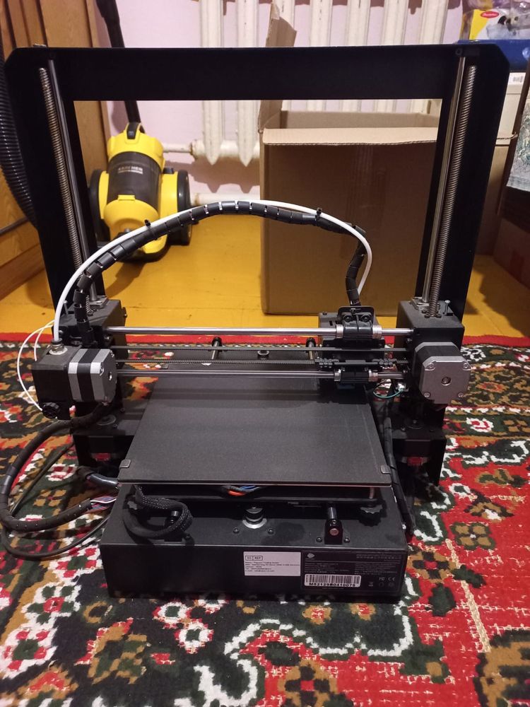 Продам 3D принтер + катушки