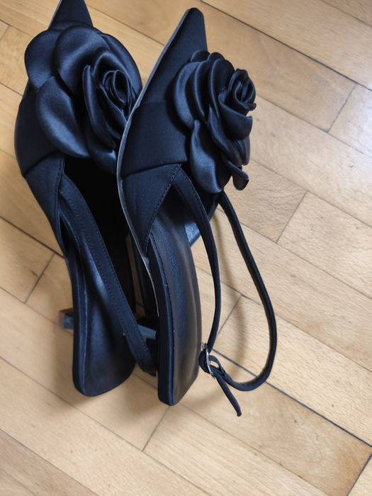 Обувки с нисък ток нови