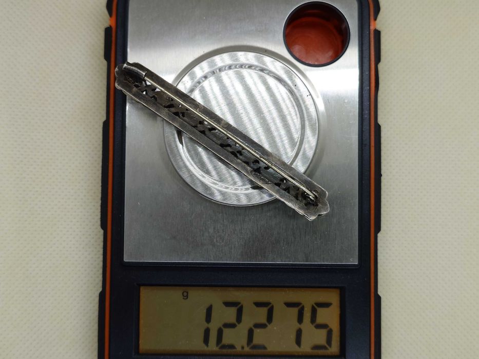 Broșă bară din argint cu trandafiri sculptați