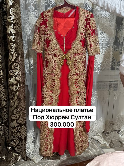 Платья , размера S,M вечерние и коктельные