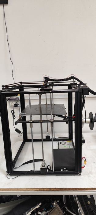 Vând imprimantă 3D