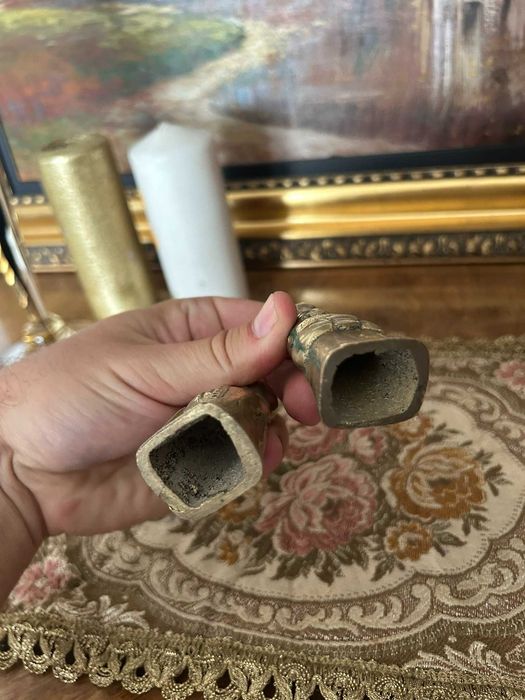 A193 Set 2 sfesnice superbe de bronz masiv mici 183g 6 cm inaltime