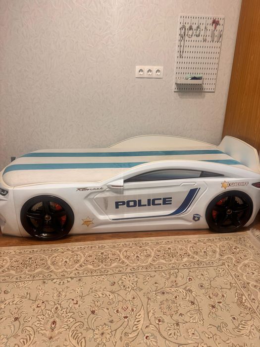 Продам кровать-машину детскую, в отличном состоянии для мальчика