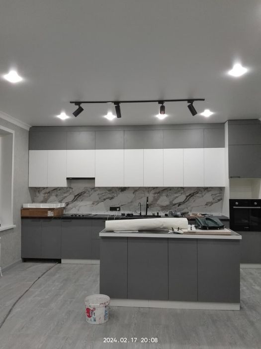 Опытный мастер по ремонту квартир офисов и коттеджей стаж более 30 лет