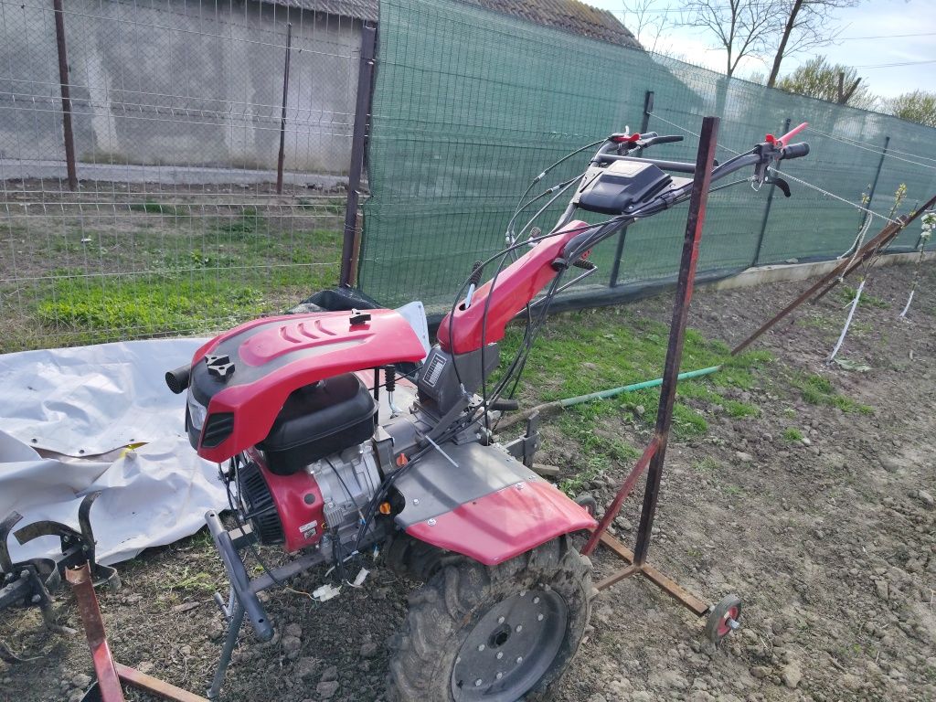 Vand schimb Motocultor Weima cu reductor si diferential plus remorca 1