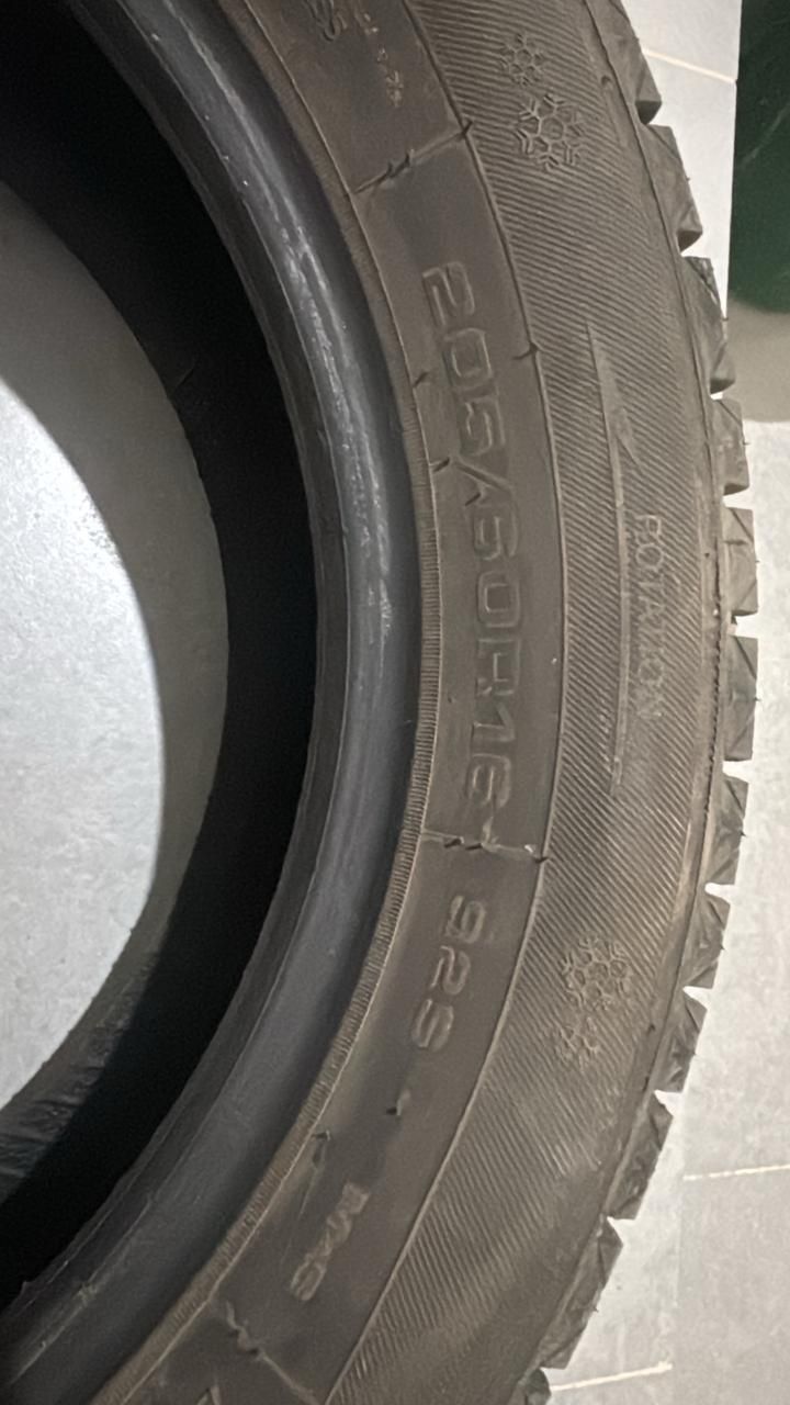 Шины зимние продам