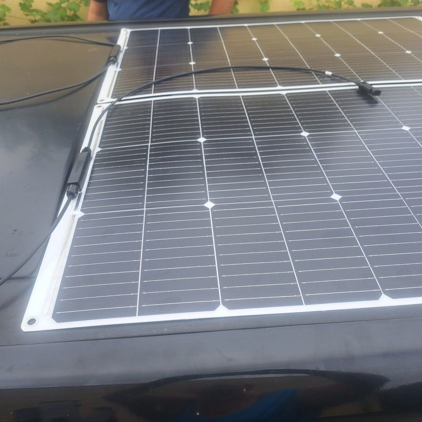Panou solar Dokio 100W 18V flexibil
Greutate 1.1kg
Produs nou in cutie