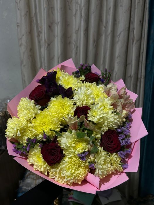 Цветы свежие. Находятсы в Шаныраке