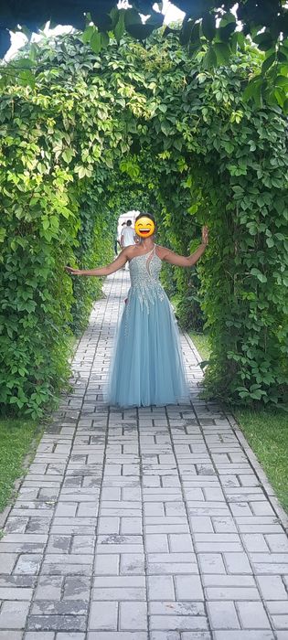 Платье вечернее бальное