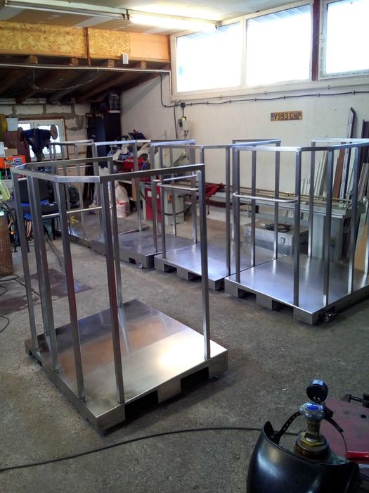 Стругарски услуги,фрезоване,заваряване на черни и цветни метали.