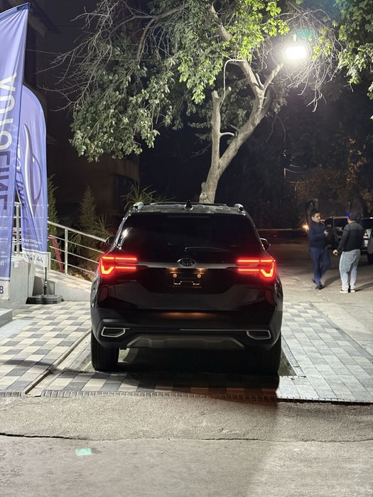 Kia Seltos 2021 Srochna Sotiladi