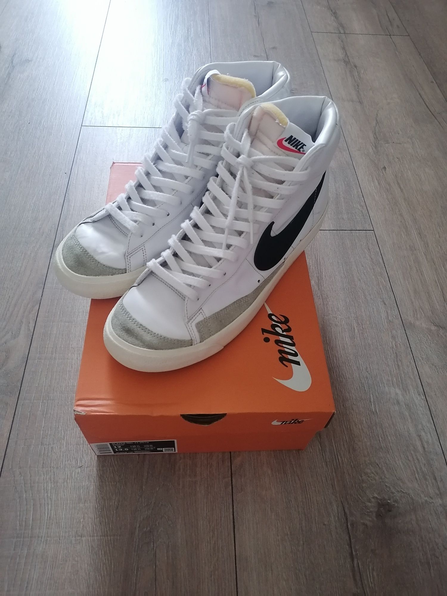 Nike blazer mid '77 vntg marimea 46