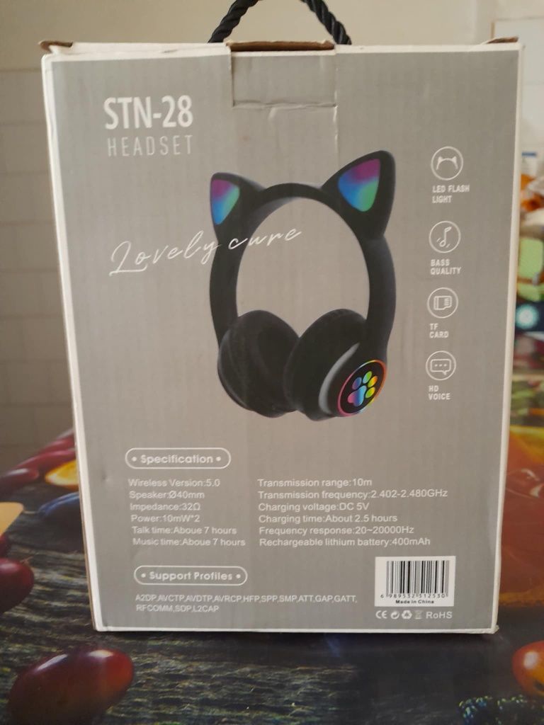 Căști cu multiple funcții