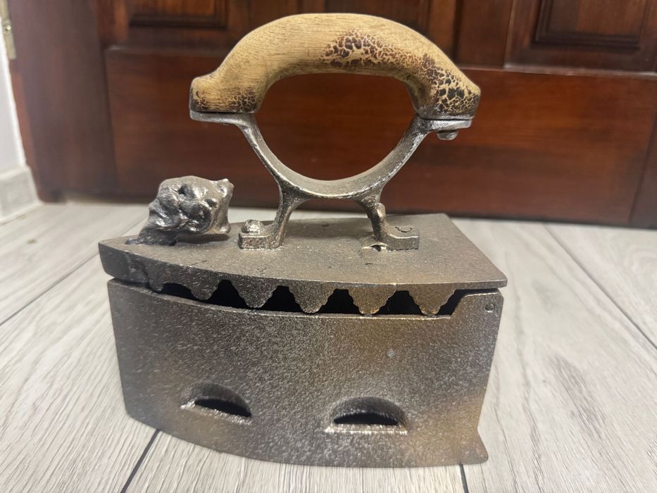 Fier de călcat pe cărbuni