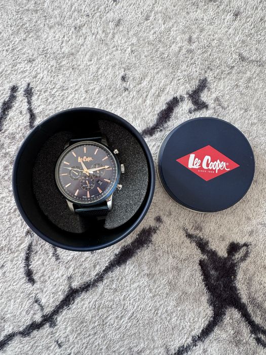 Часовници Lee Cooper чисто нови с гаранция