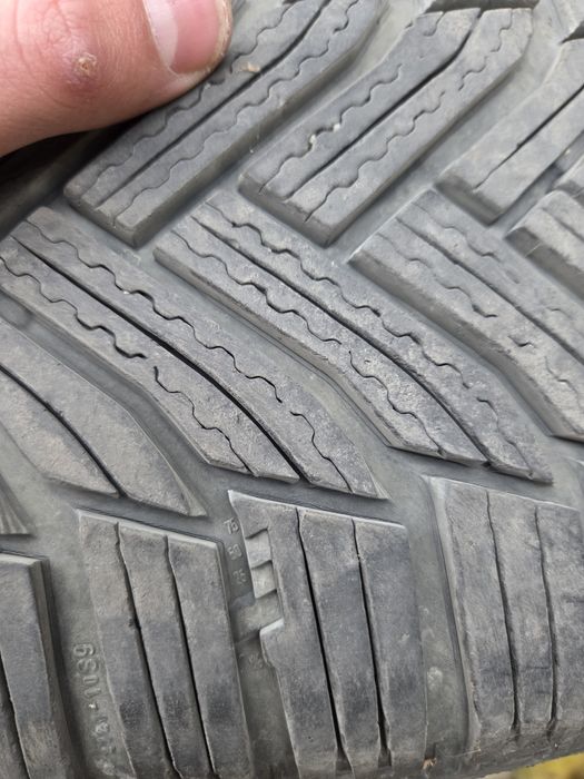 Michelin alpin 6 225 45 17