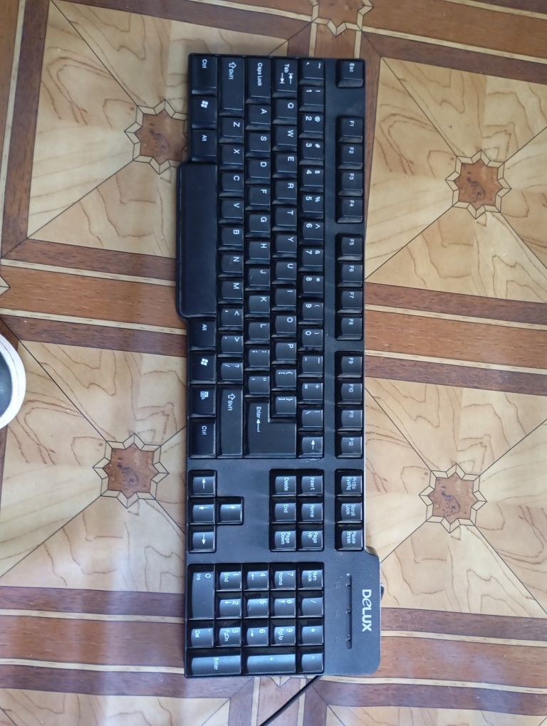 Vând tastatura de la DELUX mai multe detali in descriere 30 RON