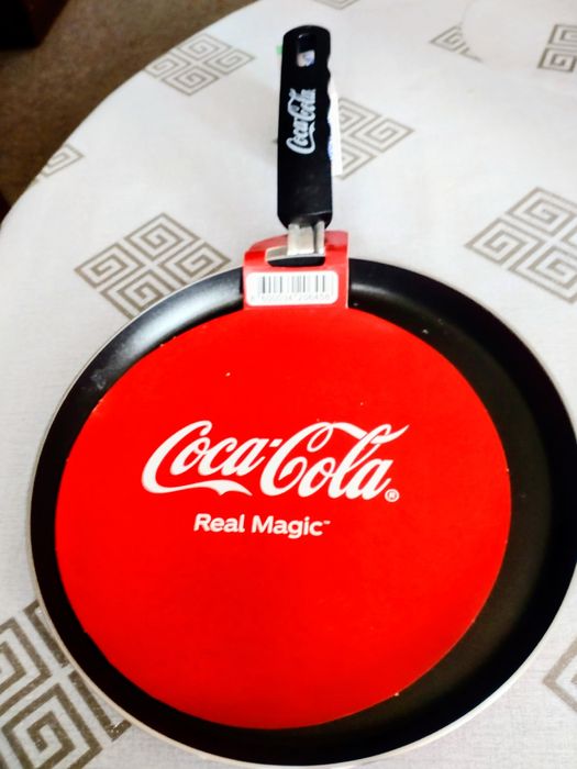 Тиган за палачинки Coca Cola