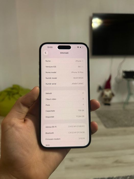 Iphone 15 Plus baterie 87%