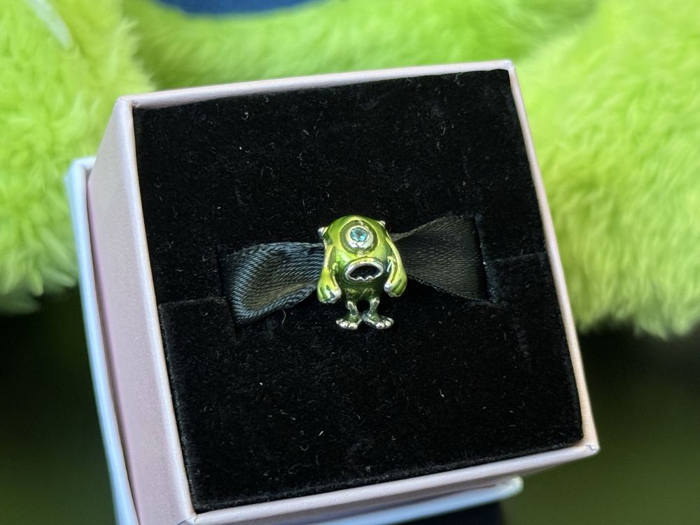 Комплект Pandora талисман + плюшена играчка Monsters Inc.
