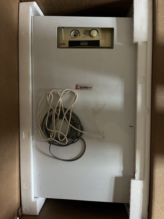 Продам настенный котел Protherm