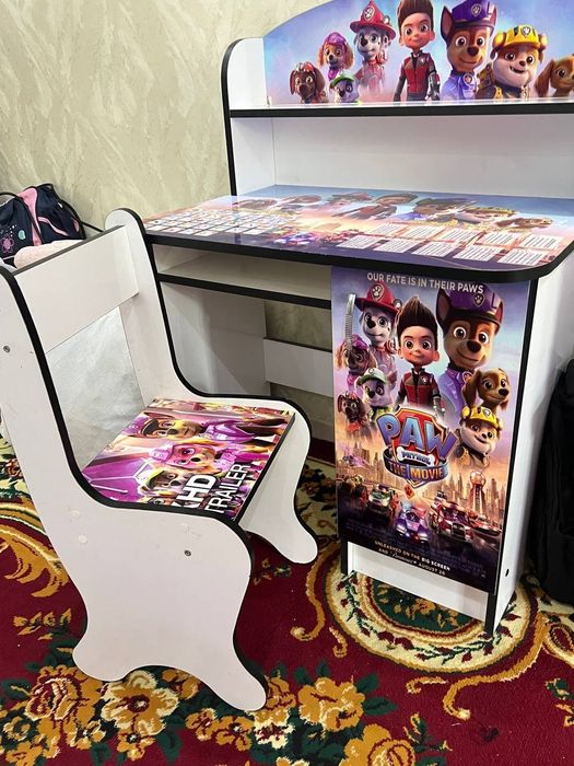 Парта для детей.