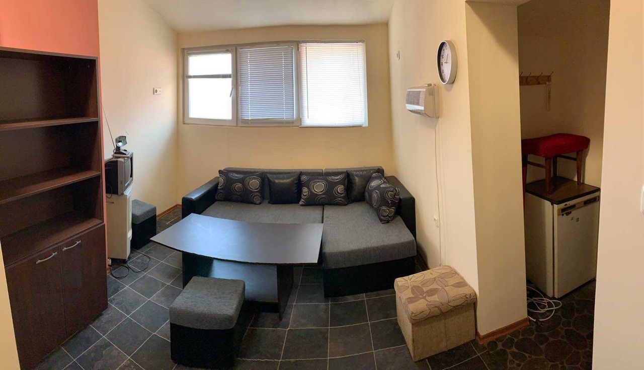 Дава се под наем Мезонет в Бургас, Център - 30 кв.м за 255 € - Снимка #1