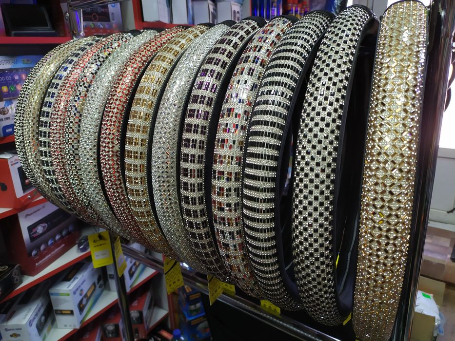 Оплётка на руль. Разные цены