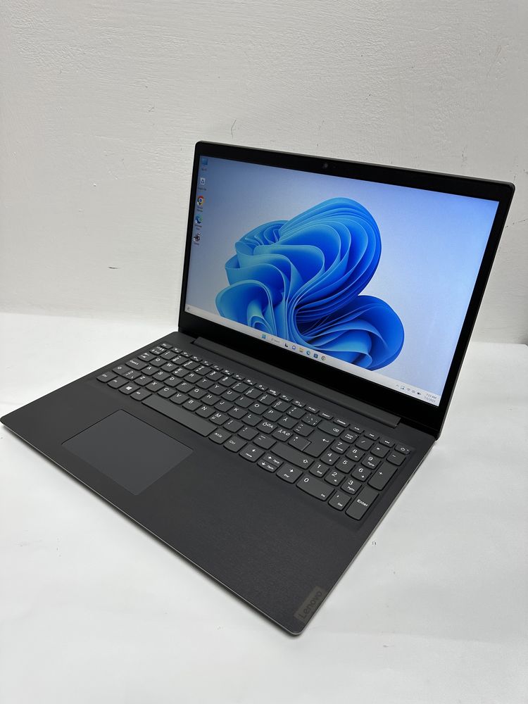 SuperSlim Lenovo V15 15,6 FULL HD Core i5-1035G1-3.7GHz-8Gb-SSD 256Gb