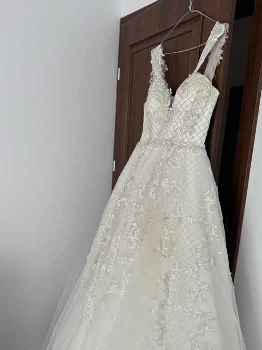 Vând rochie de mireasă
