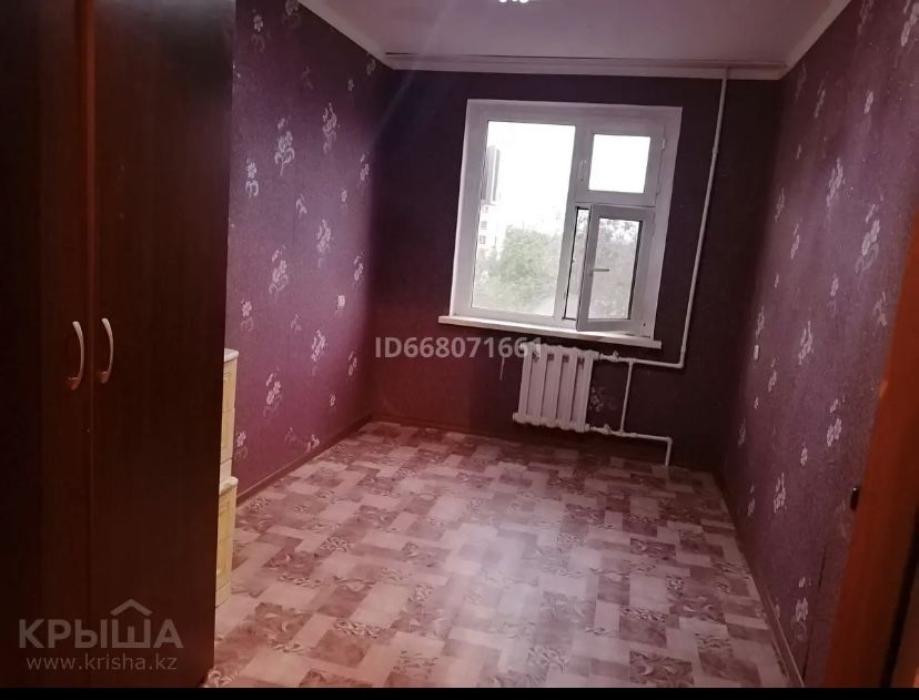 Продам 2 комн. квартиру. Район старый часть остановка акация. Рядом шк