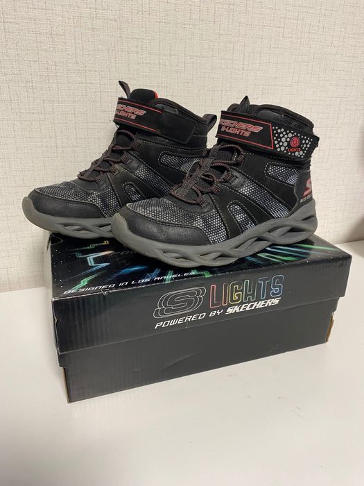 Детски боти Skechers за момче, 35 номер