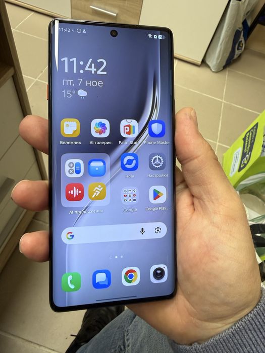 Tecno Camon 40 Pro 5G 12/256gb - без забележки