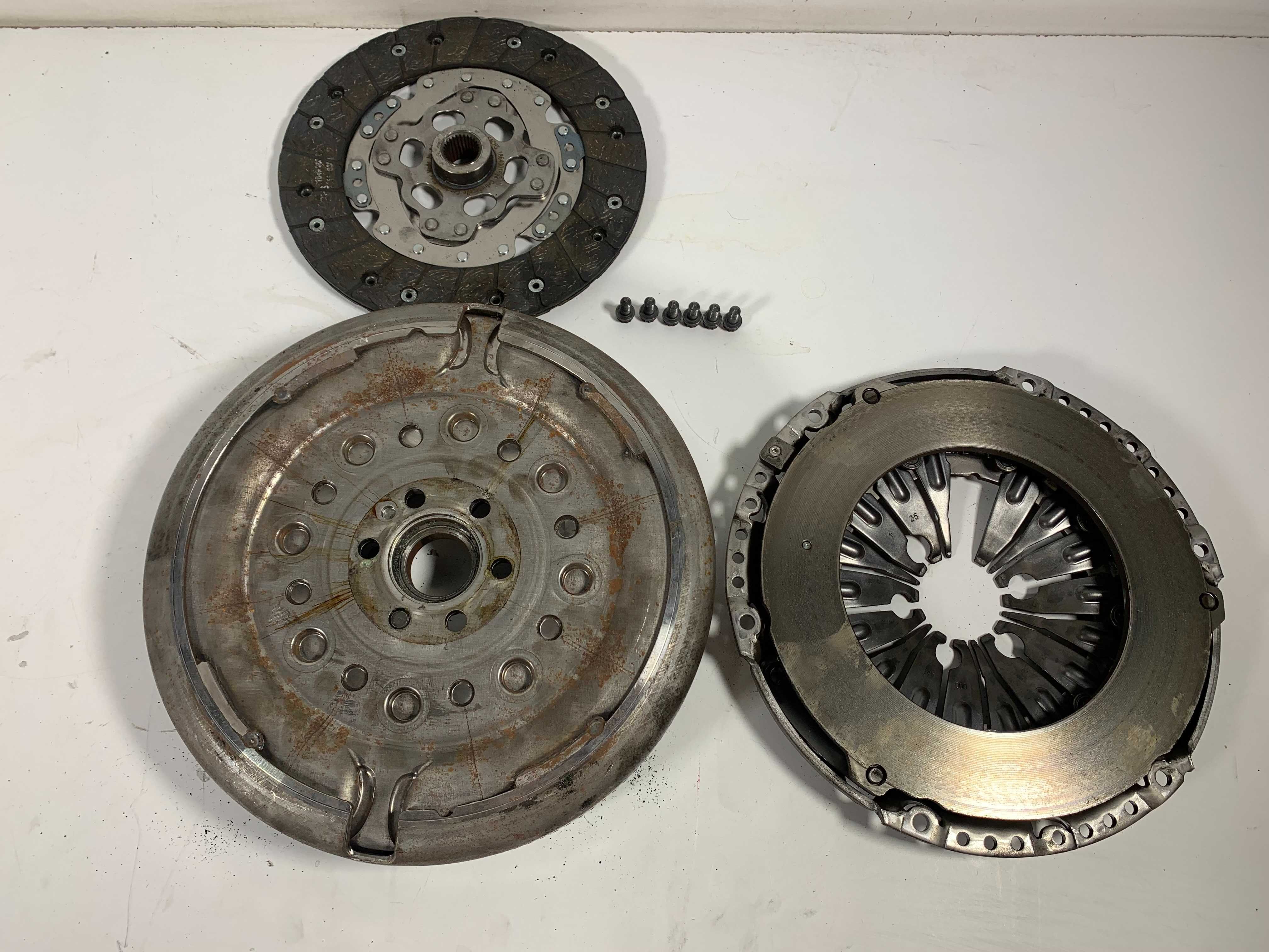Съединител маховик Vw Audi Skoda Seat 1.9 TDI 105к.с. (04-09)г.