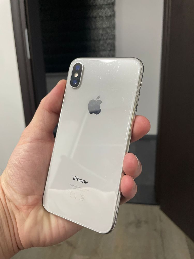 iPhone X, Culoare Alb