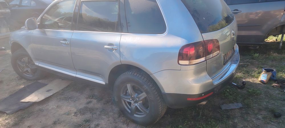 Продавам Volkswagen Touareg 3.0 D 2009г на части