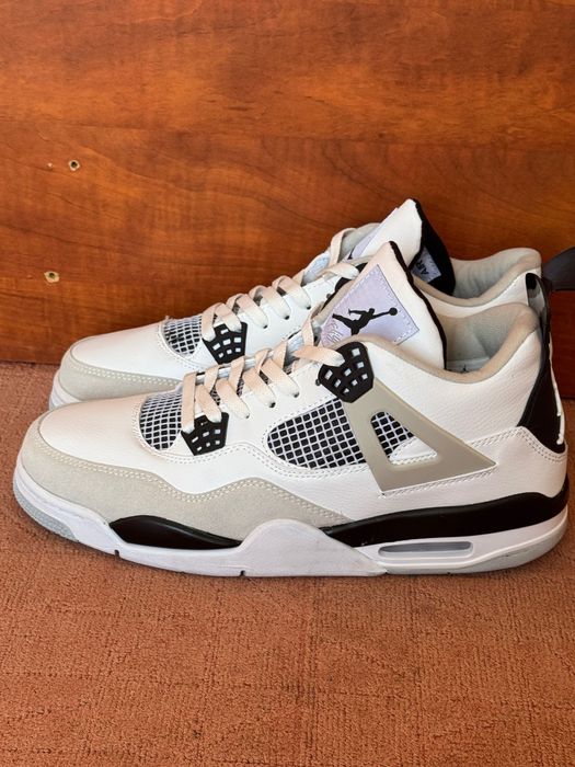 Продавам мъжки маратонки