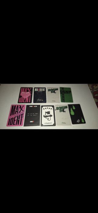 Stray kids photocards