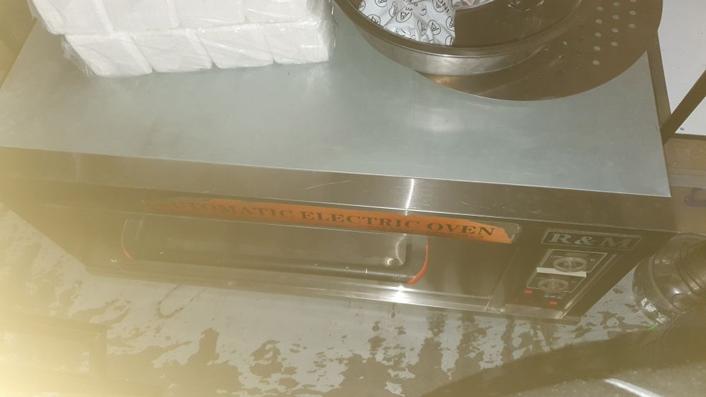 Продаётся печь 3 неделю работал и всё кафе закрыли почти новый отдам