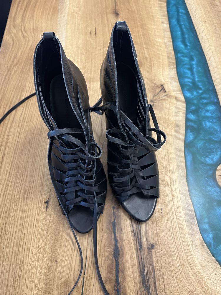 Sandale piele, Zara, ner 39 impecabile