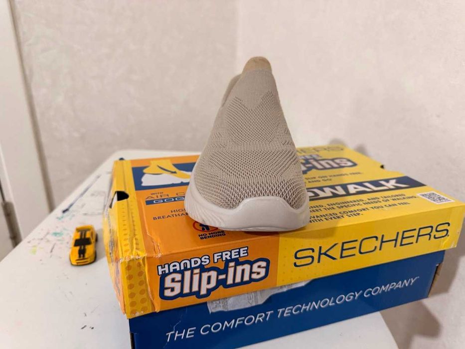 кроссовки Skechers