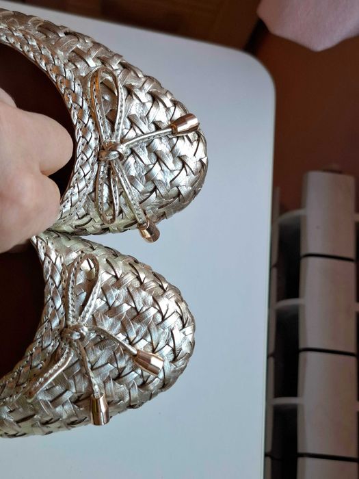 Дамски обувки номер 38 на LASOCKI - eстествена кожа