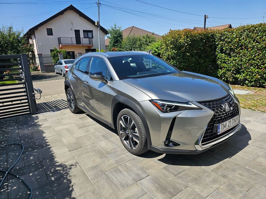 Lexus UX Lexus 250h Luxury Echipare de Top + Garantie