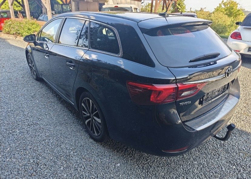 Toyota Avensis Touring Sports Edition-S