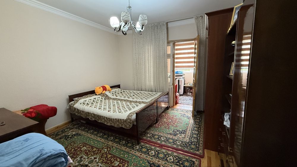 Квартира напротив Mirabad Avenue
