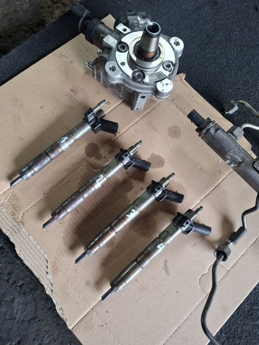 Set injectoare BMW E90 2.0 diesel E91 177 CP pompa inalte rampă