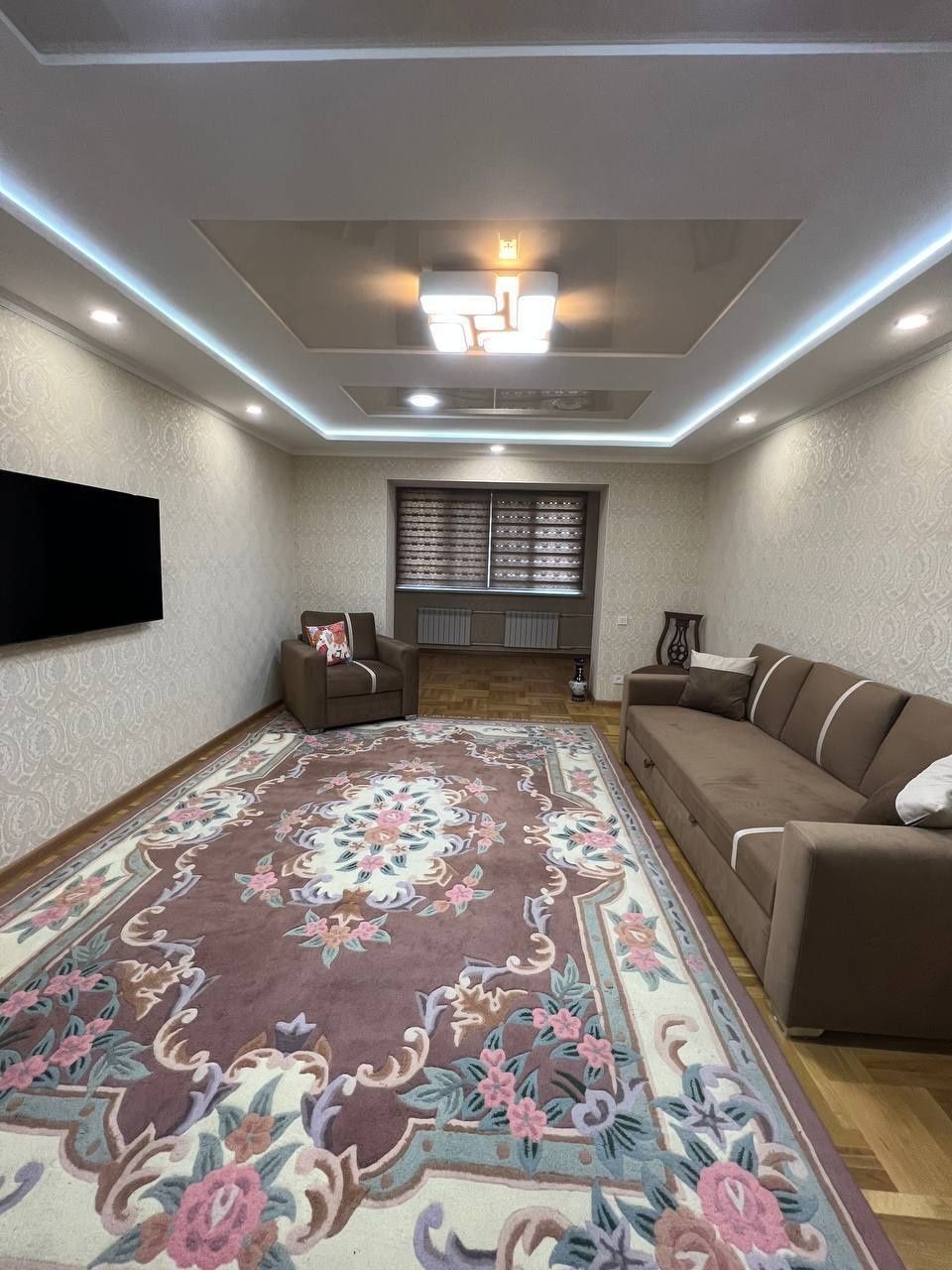 Срочно сдаётся квартира метро Буюк Ипак Йули 4-комнат 120м2 евро ремон
