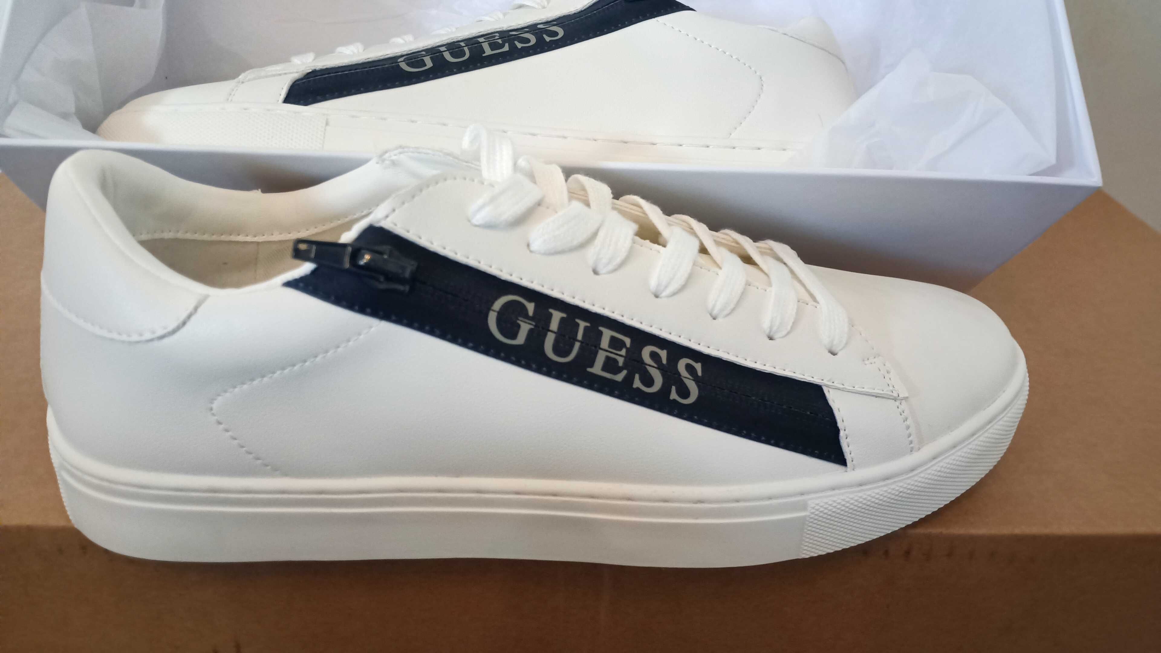 Спортни обувки Guess