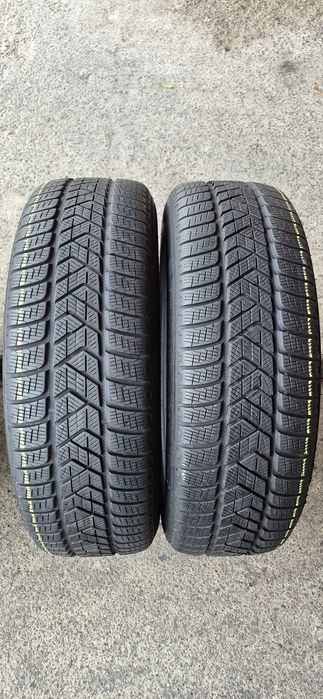 4 anvelope iarna Pirelli 235/65/19.Pretul este pe bucata